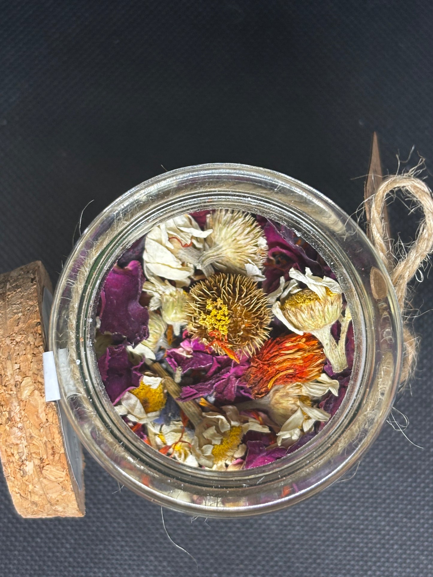 Relaxing herbal salt blend