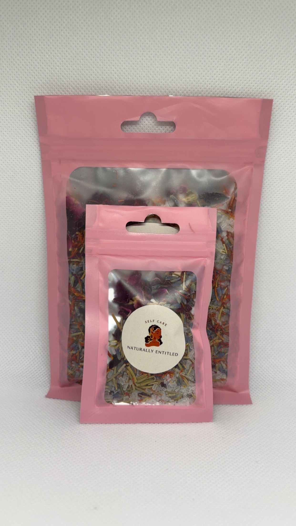 Relaxing herbal salt blend