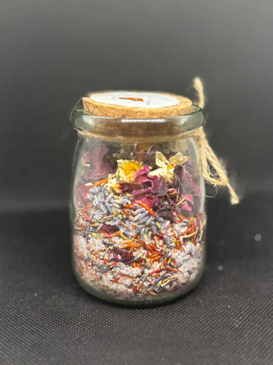 Relaxing herbal salt blend